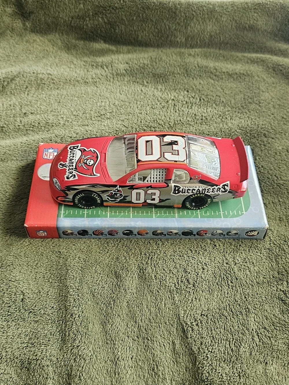 2003 Tampa Bay Buccaneers die-cast collectible car